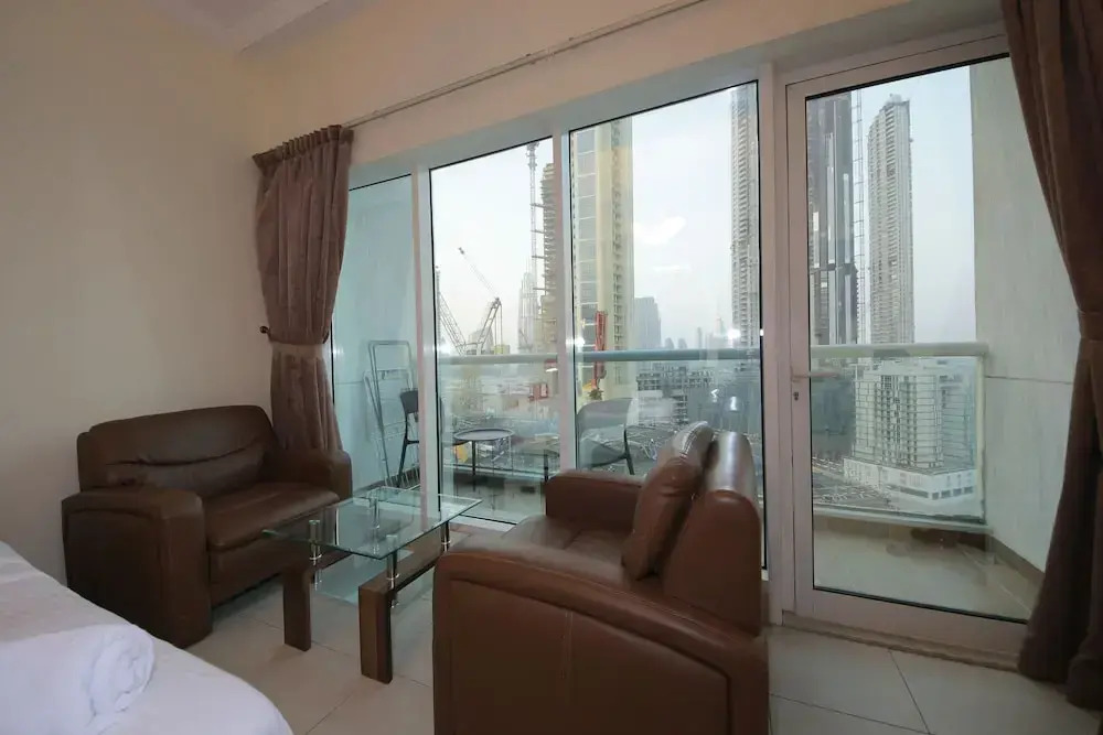 Beautiful Studio Walking Distance to Dubai Mall