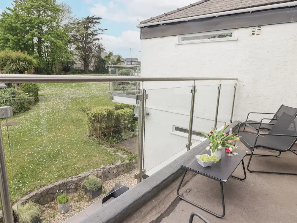 26 Coedrath Park