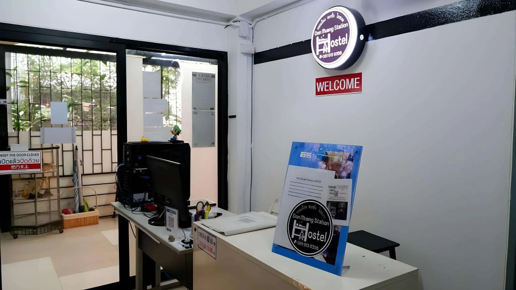 DonMueang station hotel
