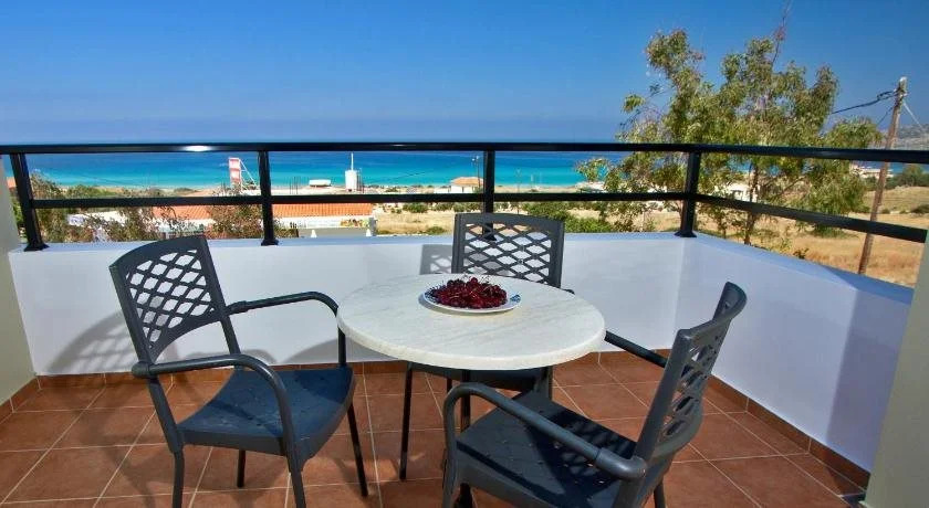 Nikos Apartments