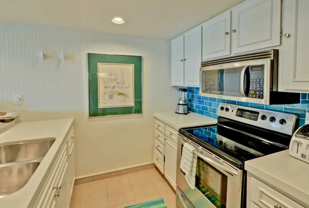 223 Las Brisas Bayfront Condos 2 Bedroom Condo by Redawning