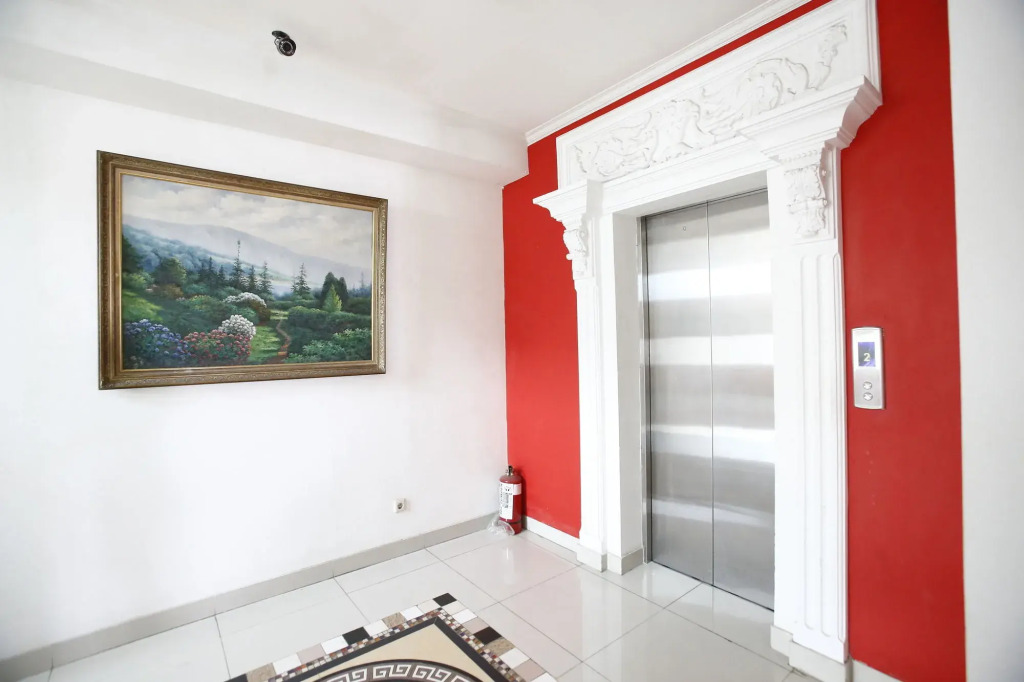 RedDoorz Plus @ Guntur Raya Setiabudi