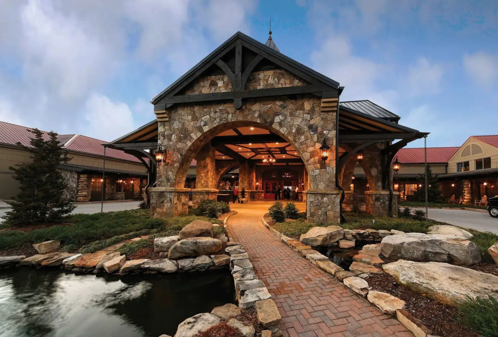 Lanier Islands Legacy Lodge
