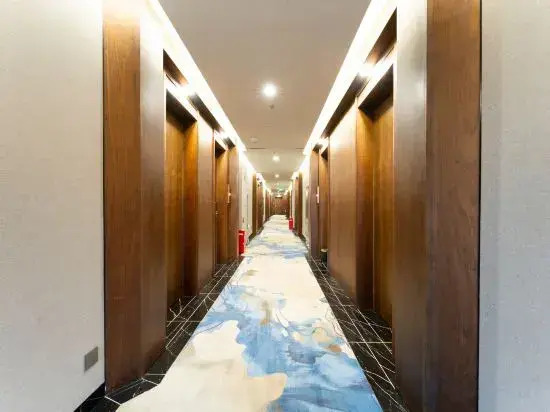 Zhangye Ruichi International Hotel (Zhangye West High-speed Railway Station Aegean Shopping Mall)