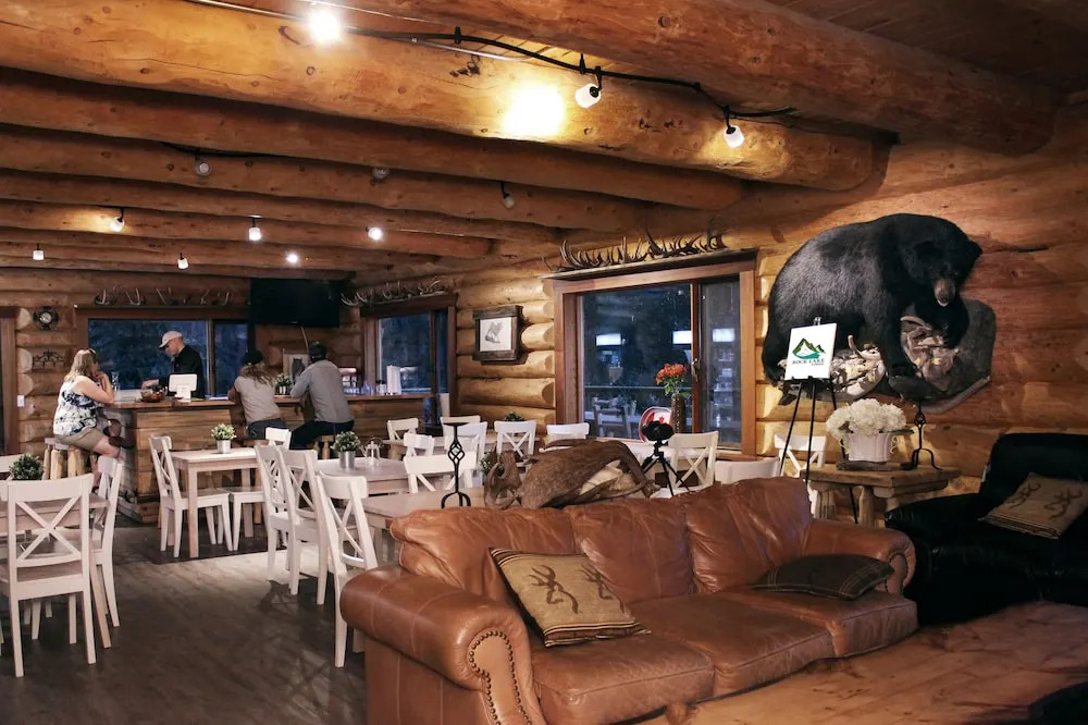 Rock Lake Lodge