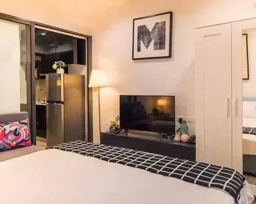 The Rich Sathorn-BTS Wongwian Yai Station - 4 Nights, Bangkok, Thailand