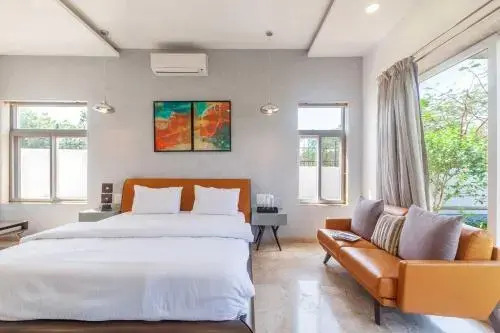 StayVistas White Pebbles - A Villa with Theater Room & Swimming Pool
