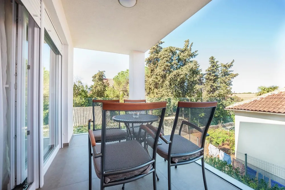 Modern Newly Built Apartment, Geat Location, Private Parking Space, WiFi