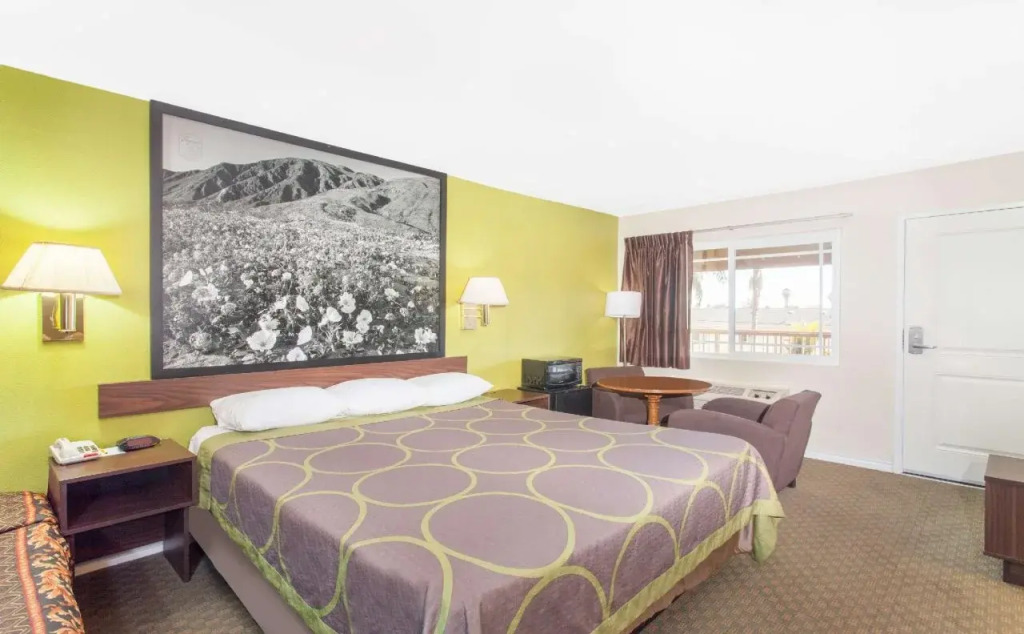 Super 8 by Wyndham Los Angeles/Alhambra
