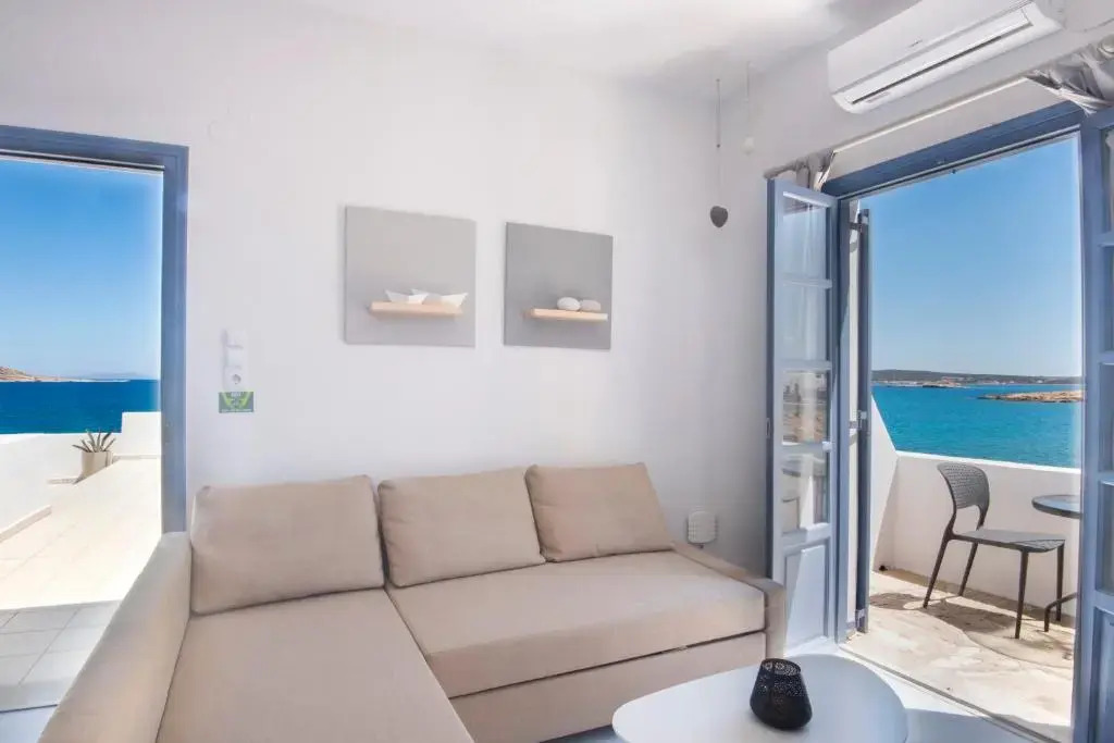 THALASSA Seafront Superb 1BD house in Naousa