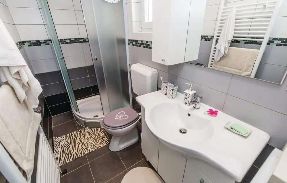 Nice Home in Rukavac With Wifi and 4 Bedrooms