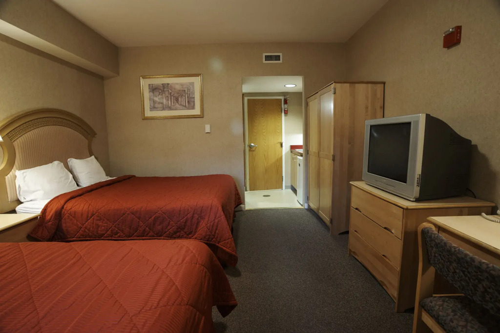 Hillside Inn