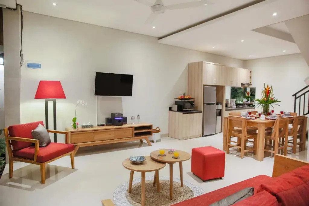 Villa 66, 5 min walk to Double 6 beach
