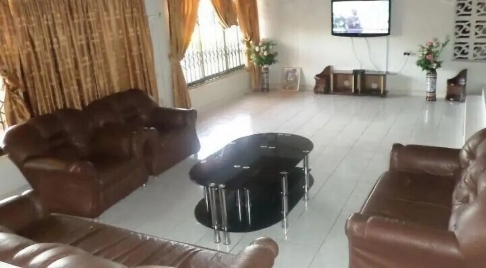 Vinny Hotel