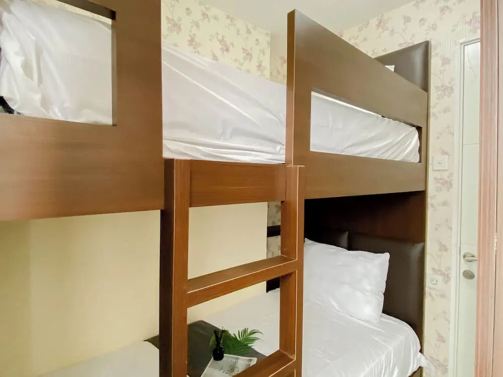 6 Pax Serene 3Br At Bassura City Apartment
