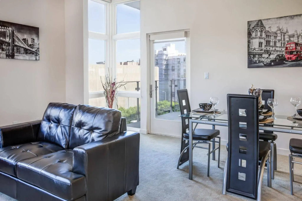 Heaven on Hollywood Furnished Apts - Vine
