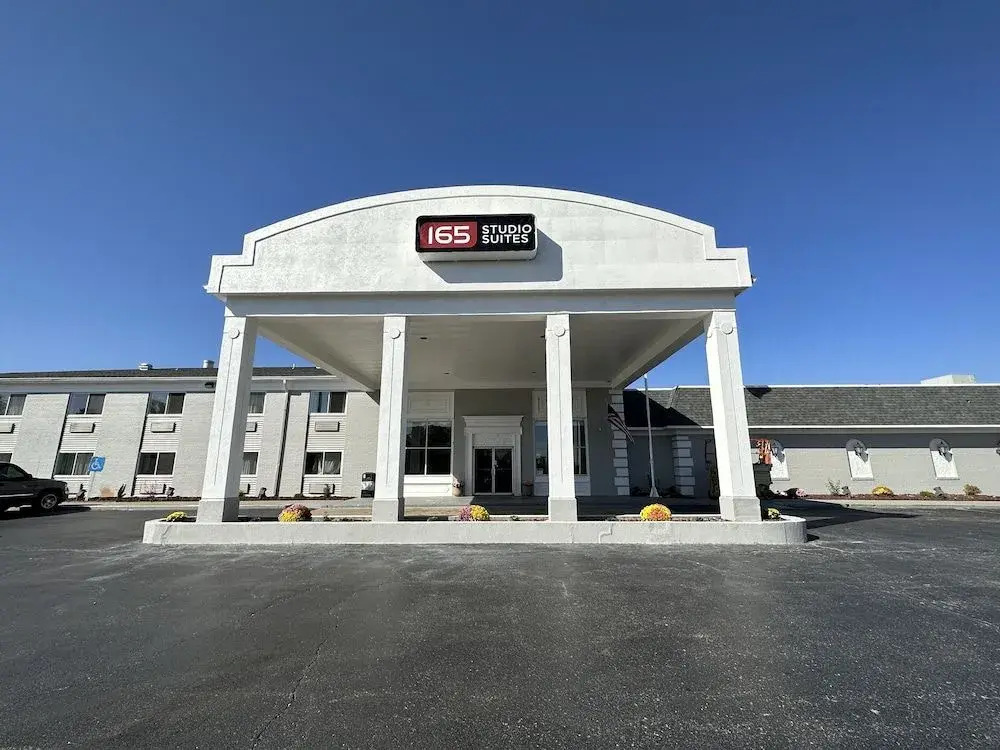 I65 Studio Suites