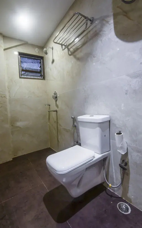 OYO 14869 Hotel Apollo