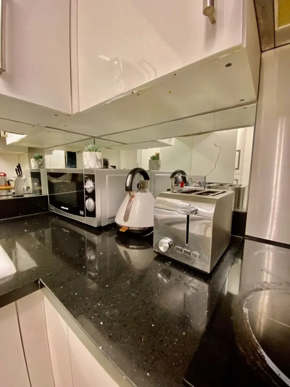 Captivating 1-bed Apartment Greater London
