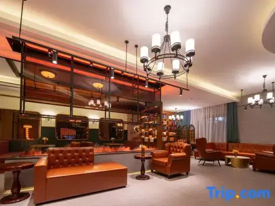 James Joyce Coffetel (Qingdao Zhanqiao Railway Station)