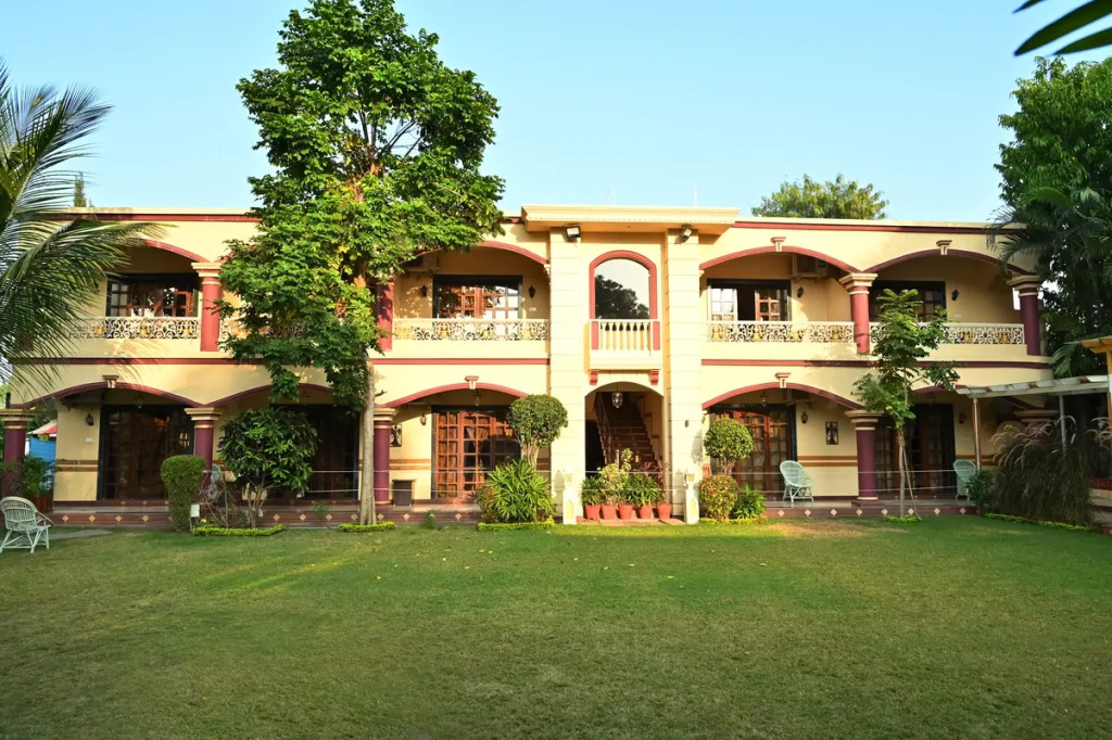 Woods inn Resort