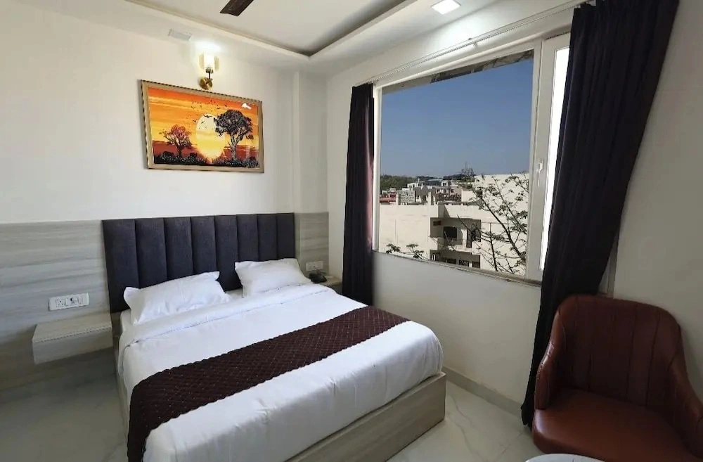 Hotel Finch Grand by Revaantra