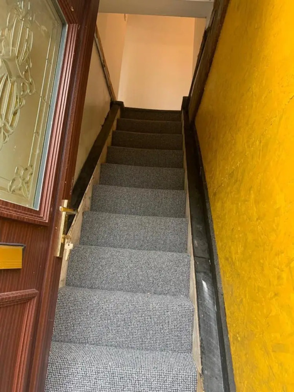 Corner Shop Apartments Sleeps 5 Parking