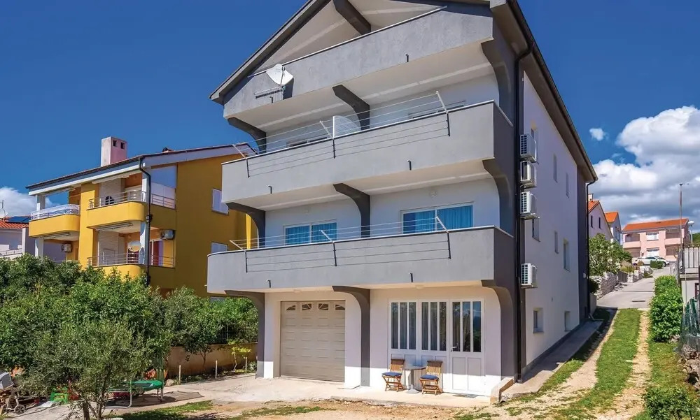 Beautiful Apartment in Crikvenica With Wifi and 1 Bedrooms