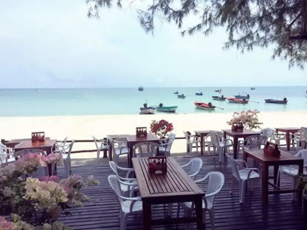 Haadrin Resort