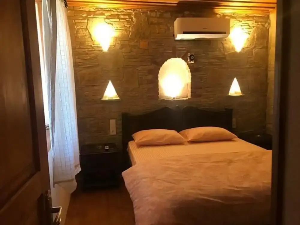 Otel Manolian
