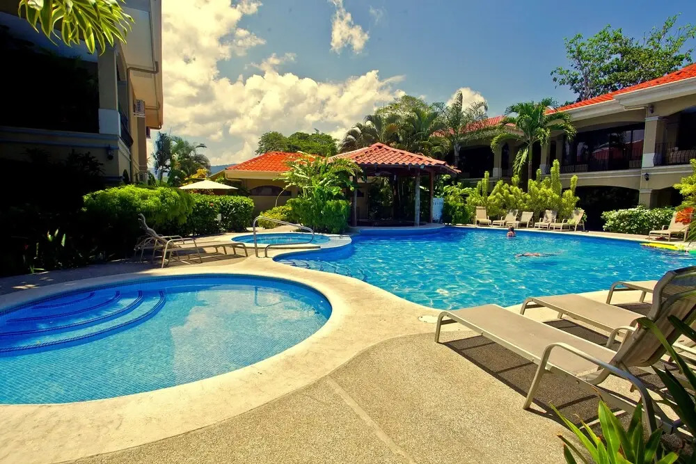 Montecarlo 13 - 2 Br Condo