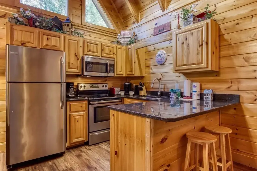 ER260- Magical Moments Great Location- Close to town cabin