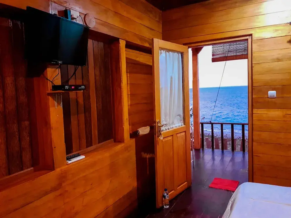 Malibu Huts