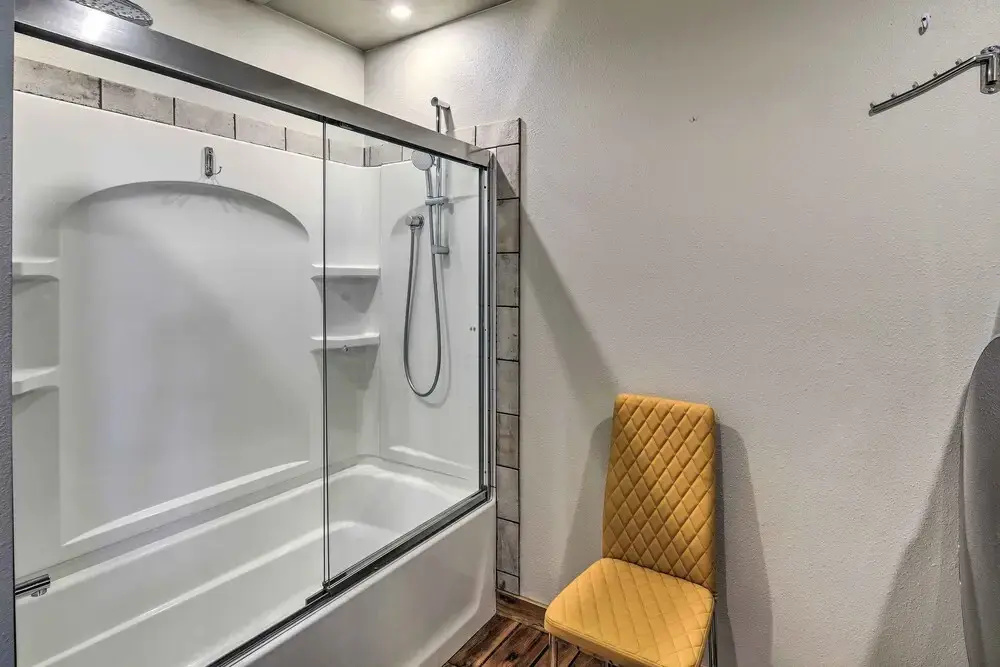 Sleek Wytheville Apartment Near Food + Drink!