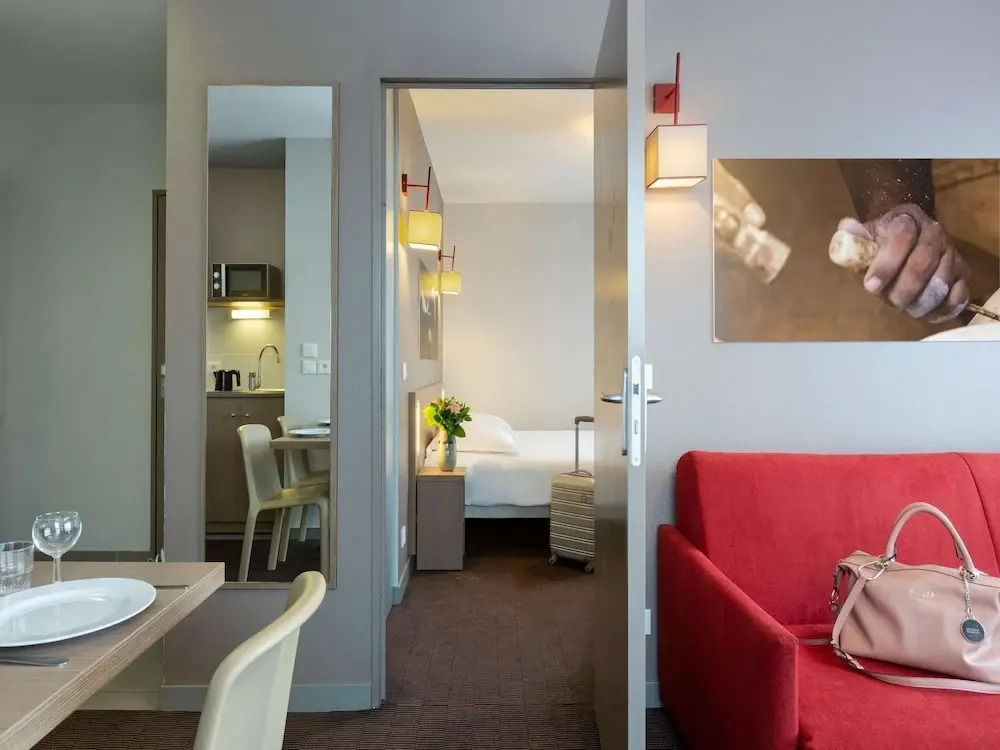 Apartment Near Geneva With Parking