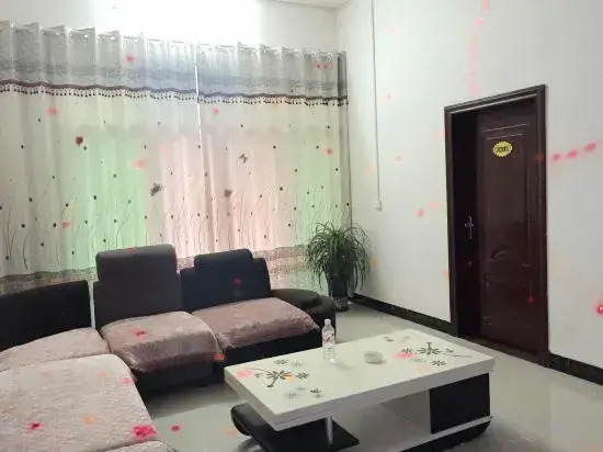 Yishan Bishui Inn