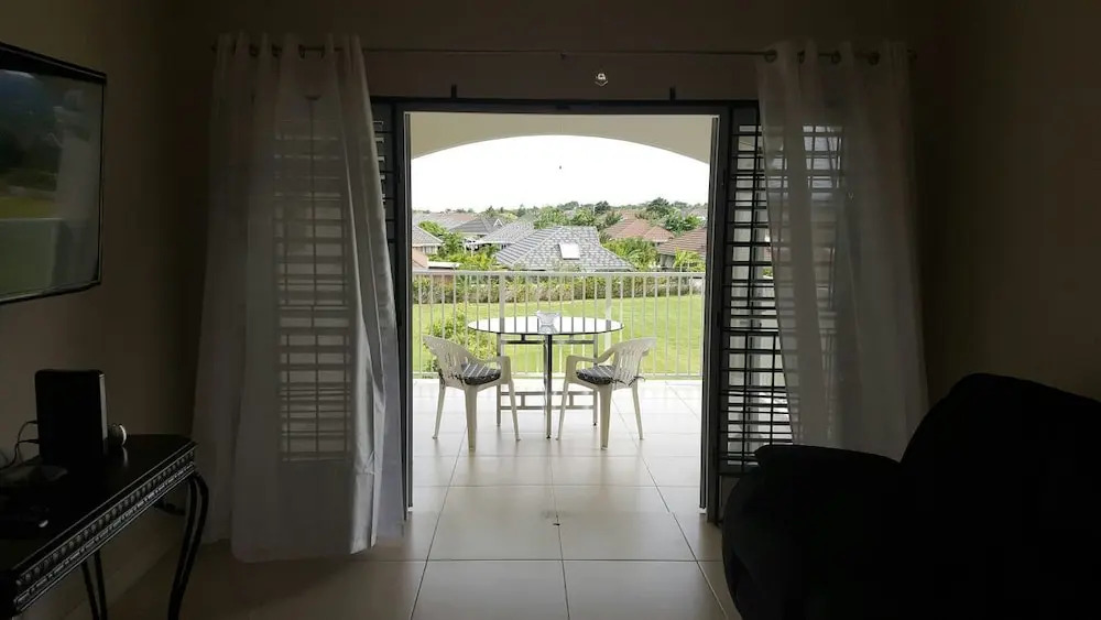Fern Court Apartment With Oceanic View III