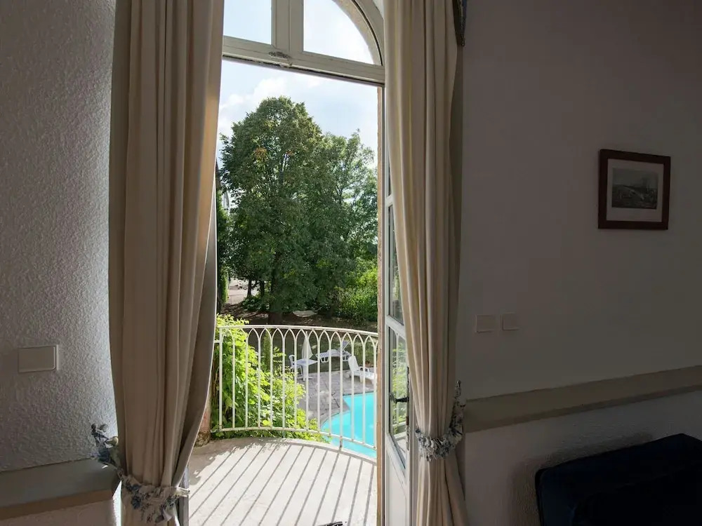 Lavish Apartment in Saint-clair With Balcony