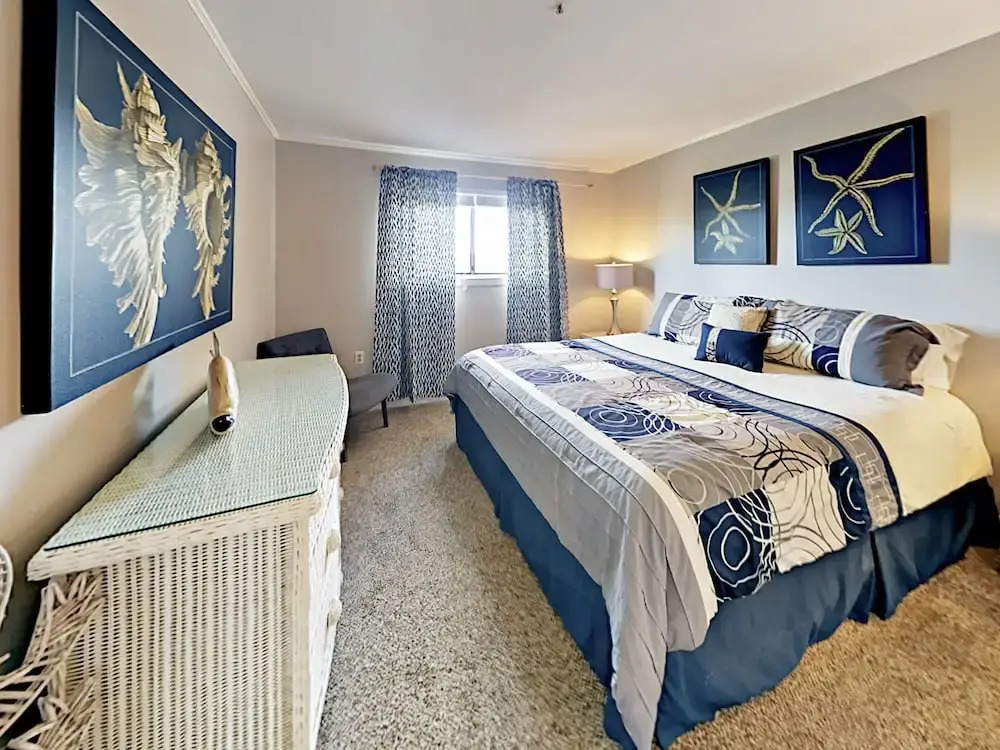 William Hilton #4305 - 2 Br Condo