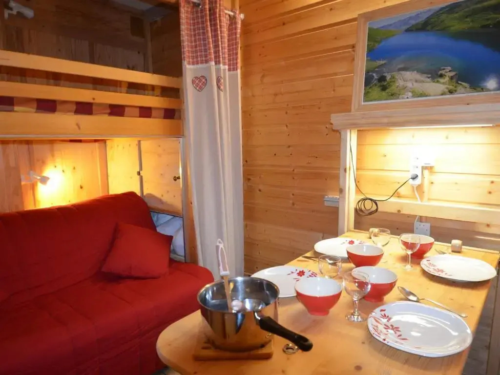 Appartement Les Menuires, 1 pièce, 2 personnes - FR-1-452-283
