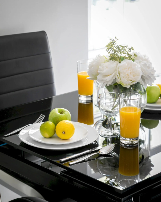 Modern 3-bed apartment in Maida Vale full AC