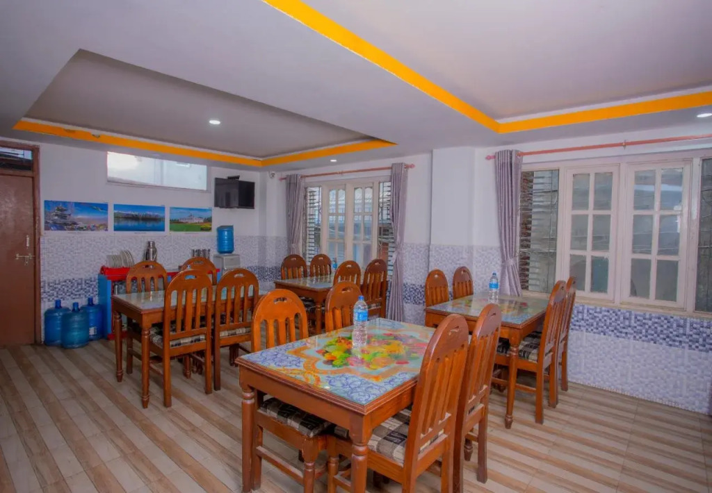 OYO 243 Saypatri Guest House