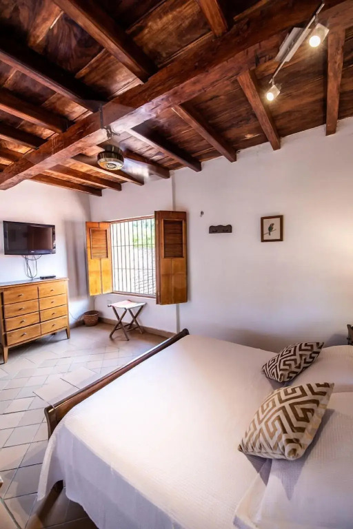 La Casa Amarilla