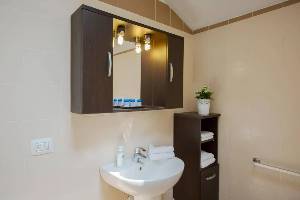 Nino Residence