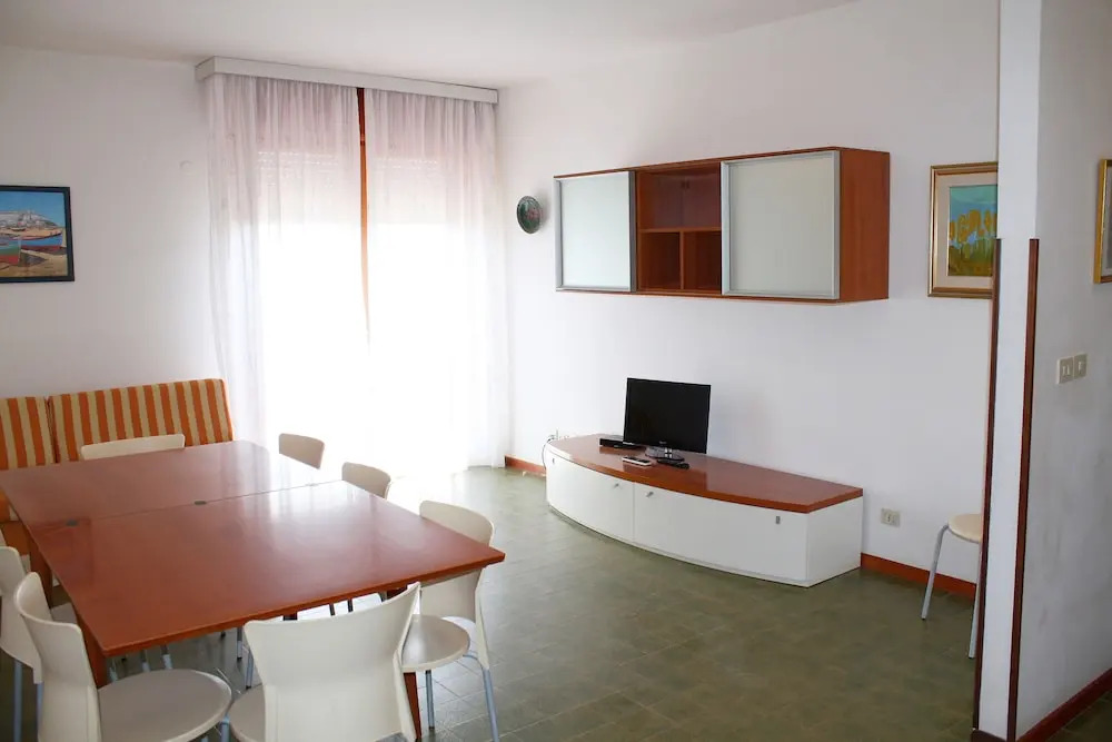 Equipped Flat With Garden and Pool