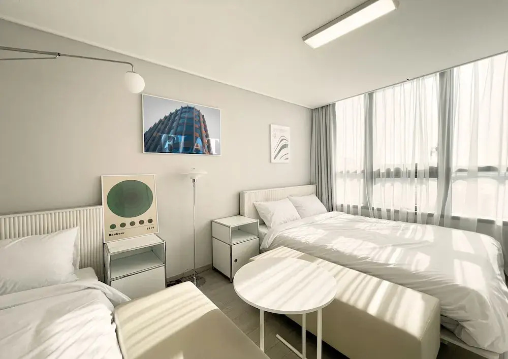 UH FLAT The SONGDO