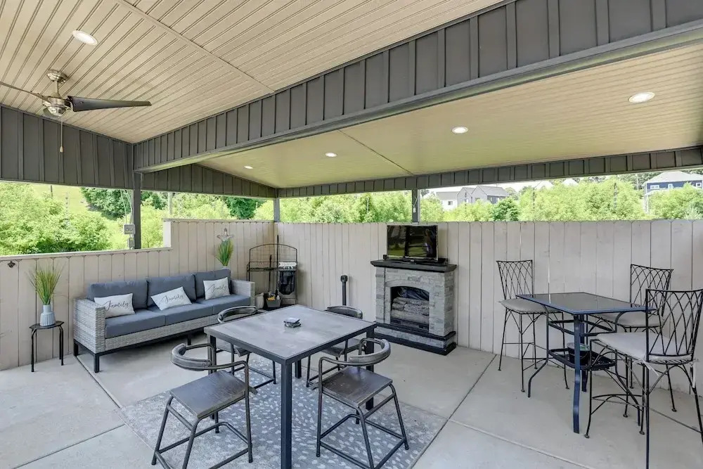 Nashville Home w/ Seasonal Pool < 5 Mi to Dtwn!