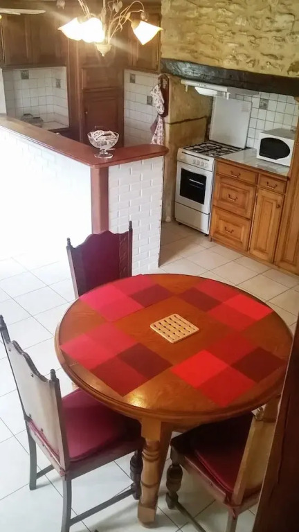 House With 2 Bedrooms in Les Eyzies-de-tayac-sireuil, With Enclosed Ga