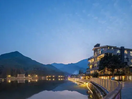 Tianyue Lake homestay