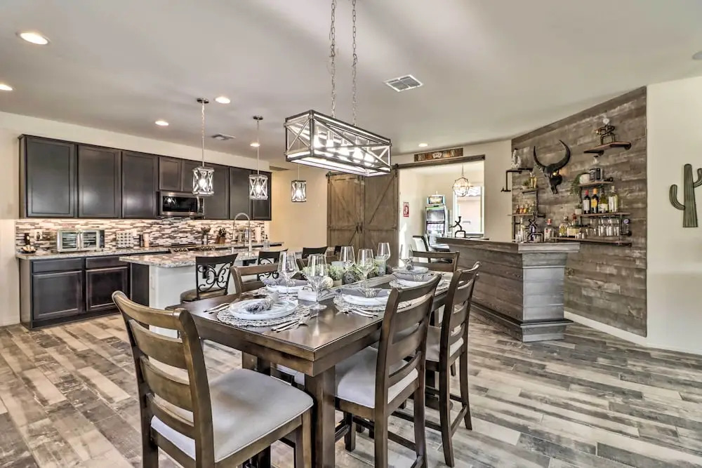 Heated Pool + Putting Green: Goodyear Retreat